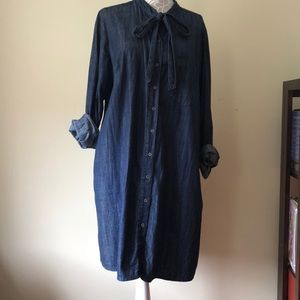 Denim dress with bow 💋